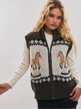 NWOT Le Lis Horse Sweater Vest - Olive & Cream size medium